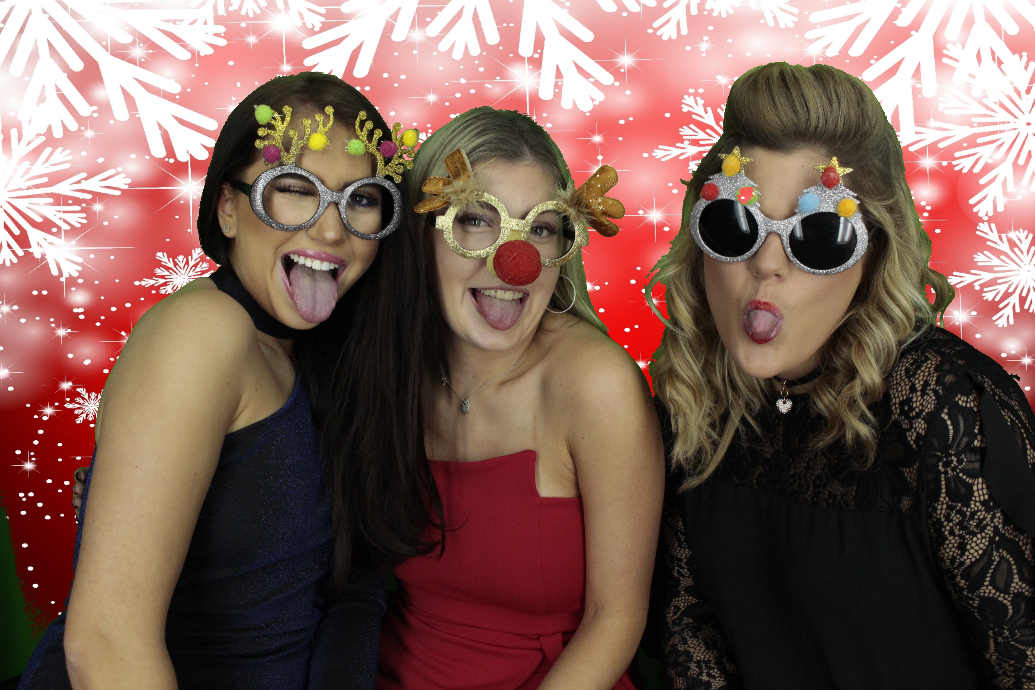 Silvermere Christmas Party | View more photos from the event at gallery.myphotoboothexperience.co.uk/u/MyPhotoBoothExperienceLtd/Silvermere-Christmas-Party-3